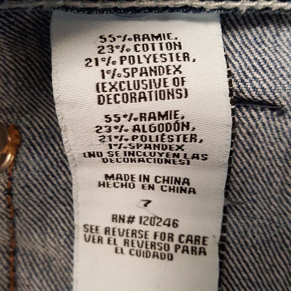 Truce Distressed Jeans Shorts Size 7 B-2 - Picture 6 of 6